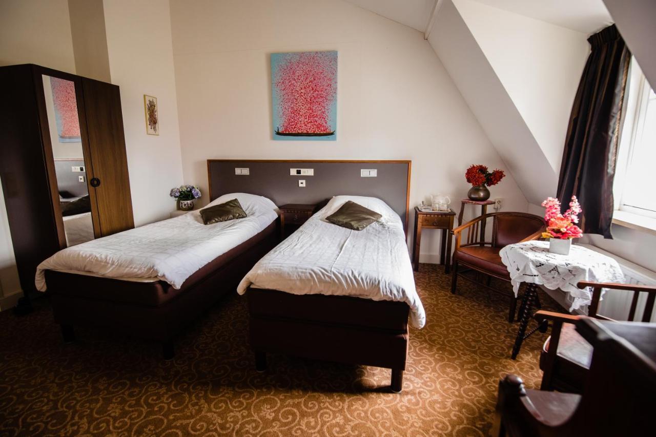 Hotel De Reiziger Ottersum エクステリア 写真