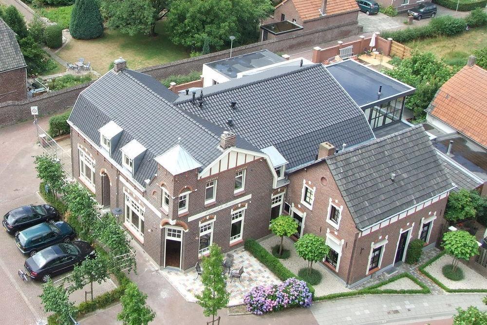 Hotel De Reiziger Ottersum エクステリア 写真